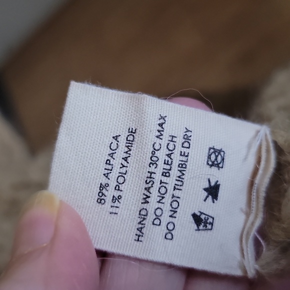 AYNI CozY Tan Women's Sweater MEDIUM - Picture 7 of 7